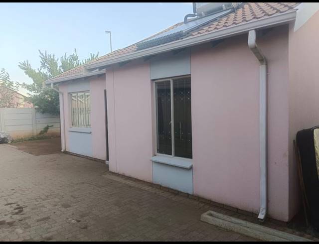 2 BEDROOM HOUSE FOR SALE IN SKY CITY